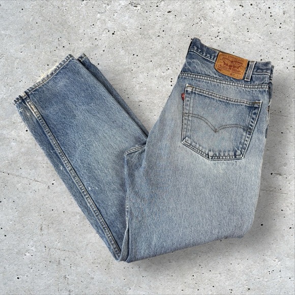 Vtg Levis 505 Jeans Measure 36x32‎ 90s Light Wash Straight Relaxed Denim - Picture 1 of 7
